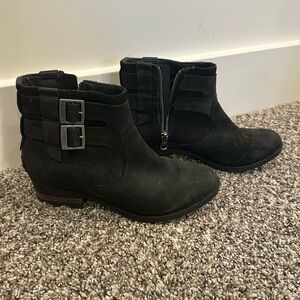 Sorel black ankle winter boots